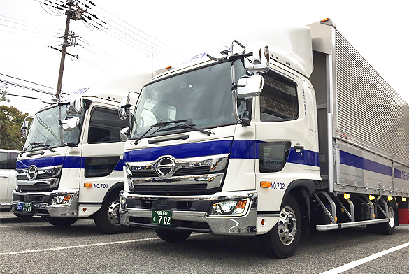 4トン車2台を納車しました